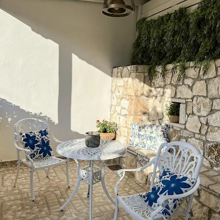 Reginas -blue Flower Cozy Little In The Heart Of Fiscardo Apartmán